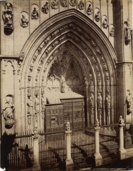 LEON - LEVY - 1352 - La Catedral - Puerta de los Leones