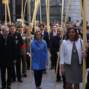 a alcaldesa de Toledo asiste en la catedral a los actos del Domingo de Ramos, “pórtico de la Semana Santa”