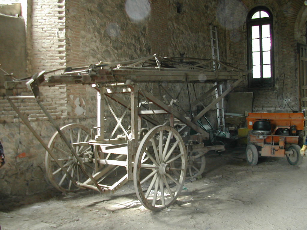 Escala Magirus 1904. Bomberos de Toledo. Almacén del Cementerio