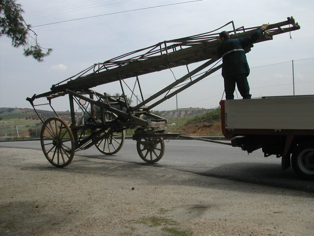 Escala Magirus 1904. Transporte al parque de Bomberos de toledo