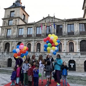 a alcaldesa respalda a APAT en su reivindicación por “romper juntos barreras por el autismo y construir una sociedad accesible”