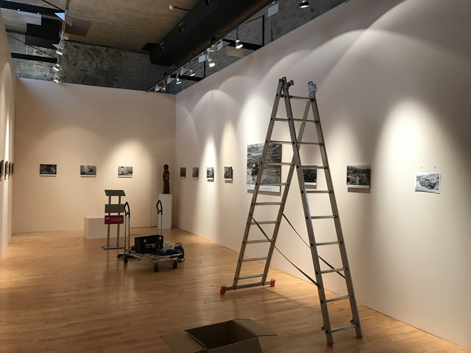 Montaje exposición 153 años Bomberos de Toledo30 años Pablo Carrasco (16)