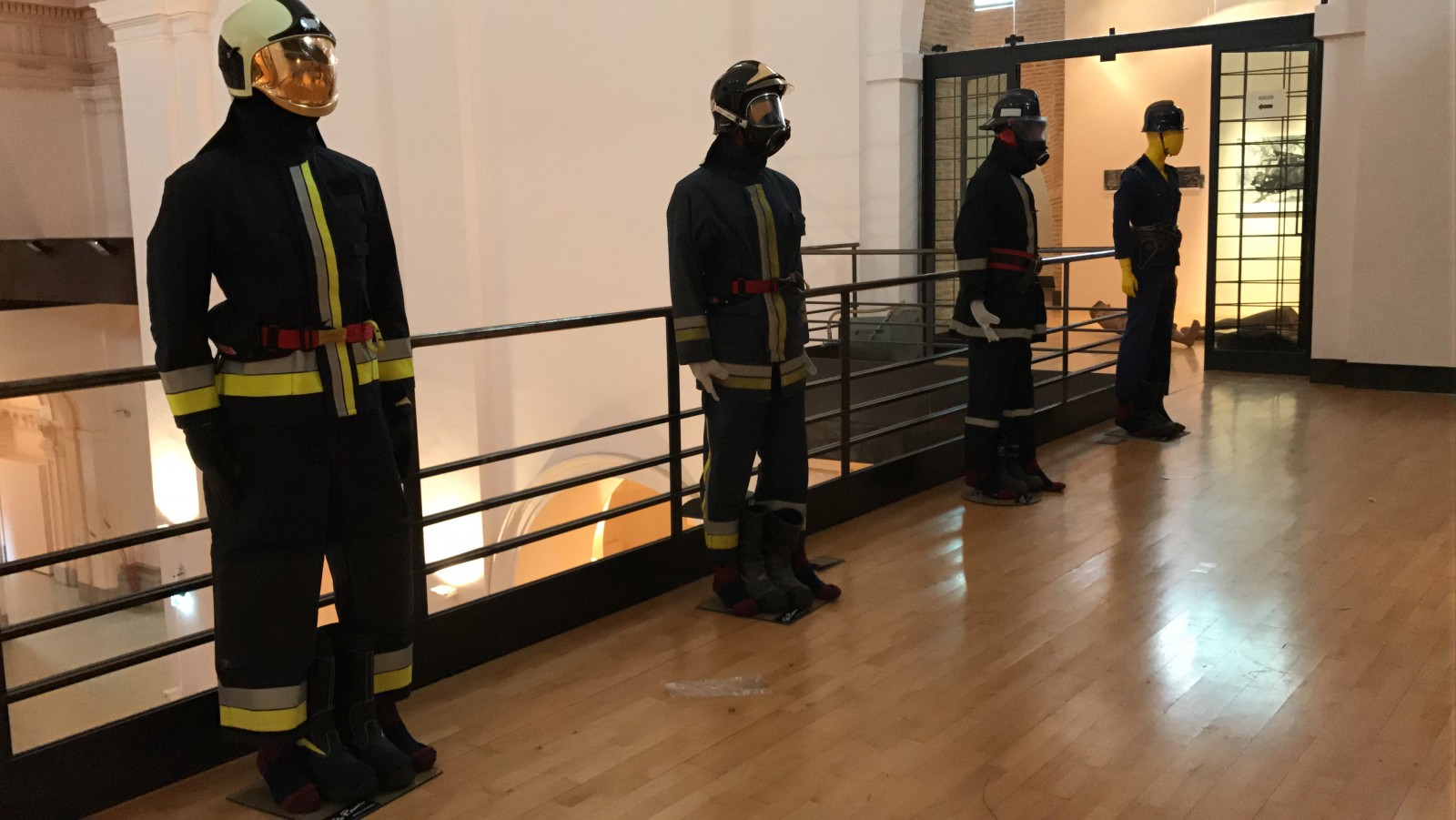Montaje exposición 153 años Bomberos de Toledo30 años Pablo Carrasco (23)