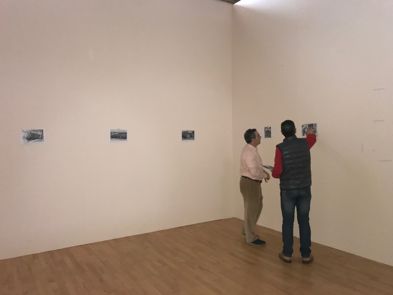 Montaje exposición 153 años Bomberos de Toledo30 años Pablo Carrasco (5)