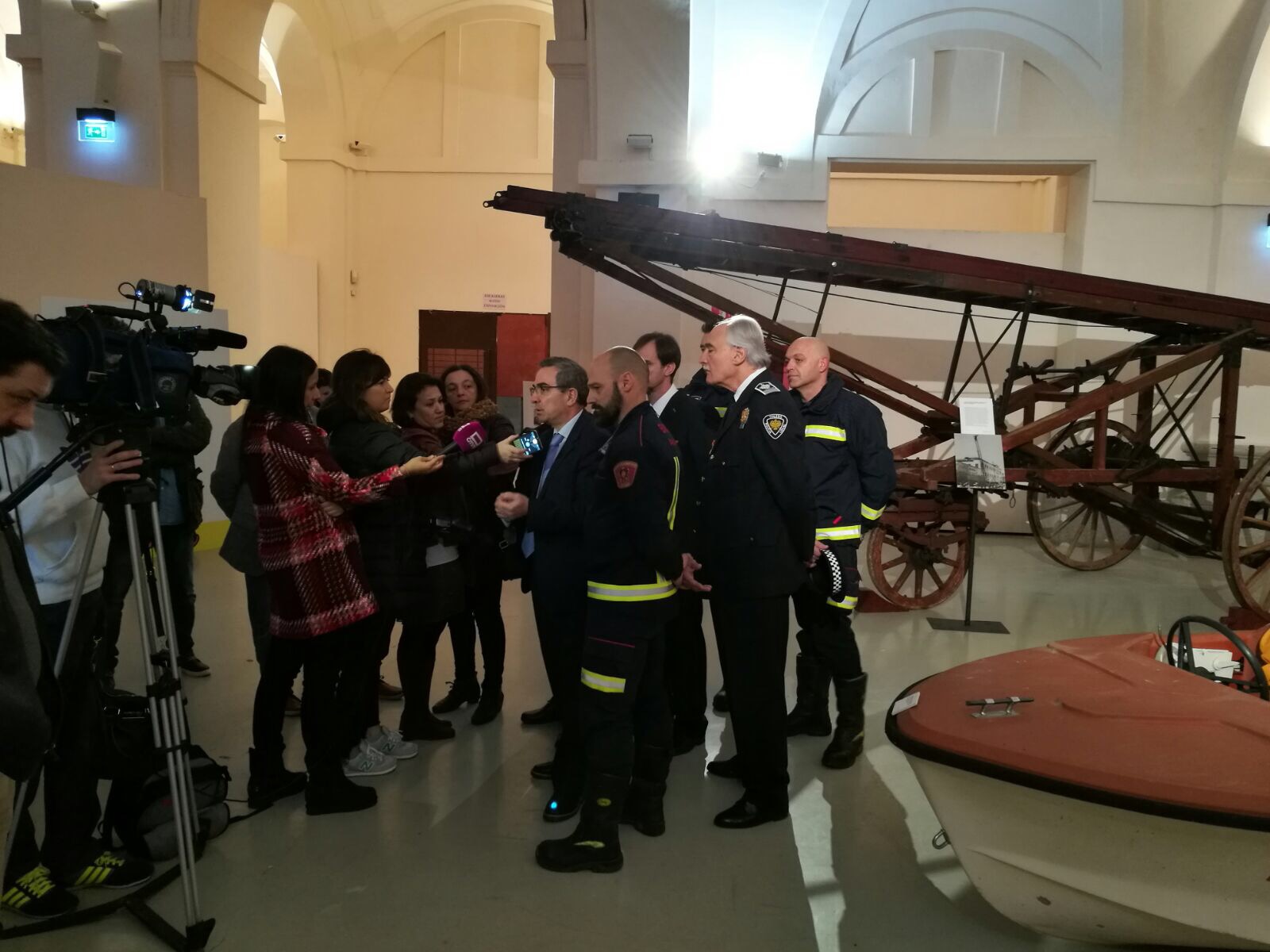 Presentación de la Exposición 150 años Bomberos de Toledo30 años Pablo Carrasco (10)