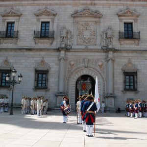 Izado de Bandera y Relevo de la Guardia