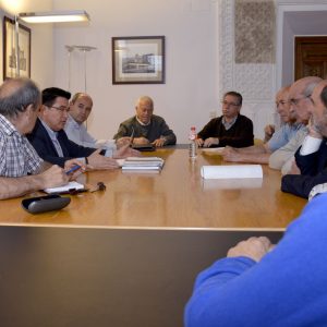 l equipo de Gobierno traslada al colectivo vecinal información actualizada sobre la situación del planeamiento urbanístico