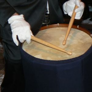 a Tamborada de Hellín irrumpe mañana en la Semana Santa de Toledo acompañando al Cristo Nazareno Cautivo