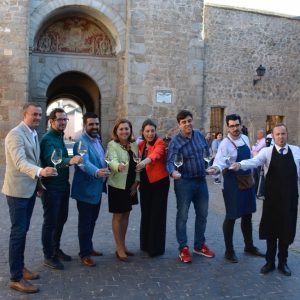 a gastronomía y el patrimonio vuelven a unirse en la segunda edición de “Cenas a Ciegas” con motivo del 30 Aniversario