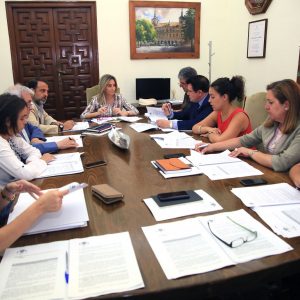 oncedidas licencias para construir un hotel cinco estrellas en el Pozo Amargo y 70 viviendas en el Polígono