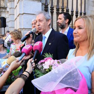 n total de 1.250 alumnos, procedentes de 22 colegios de la ciudad, participan en la tradicional ofrenda floral del Corpus Christi