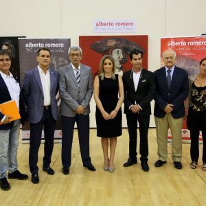 ilagros Tolón inaugura en San Marcos la muestra “30 años de mi vida, Toledo…”, del artista toledano Alberto Romero