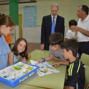 l Ayuntamiento inaugura el campamento urbano bilingüe ‘Viajando por el Mundo’ al que asisten un centenar de escolares