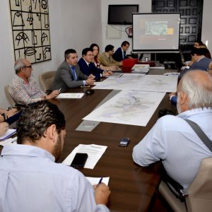 l Gobierno local informa a entidades y colectivos de las acciones para garantizar la viabilidad y la seguridad jurídica del urbanismo