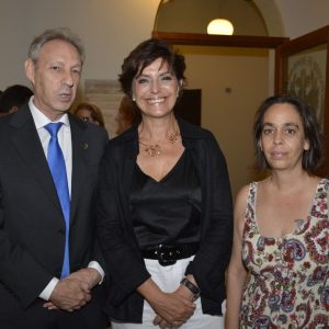 l equipo de Gobierno, en la toma de posesión de Natividad Laín como presidenta del Colegio de Médicos de Toledo