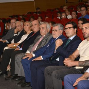 l equipo de Gobierno participa en la entrega de los I Premios Jacobo Aragón a los mejores expedientes académicos del año