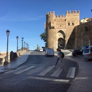 l Ayuntamiento mejora la señalización horizontal de varias calles y ubica un nuevo paso de peatones en Real del Arrabal