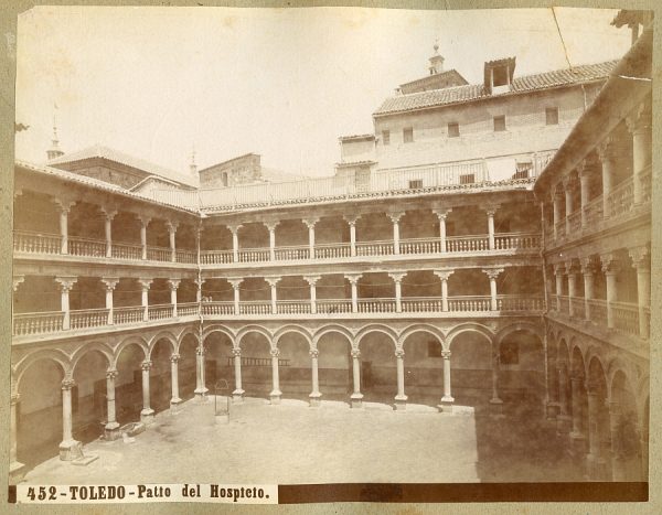 00452 - Patio del Hospicio