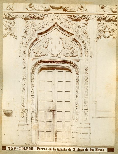 00459 - Puerta en la iglesia de San Juan de los Reyes