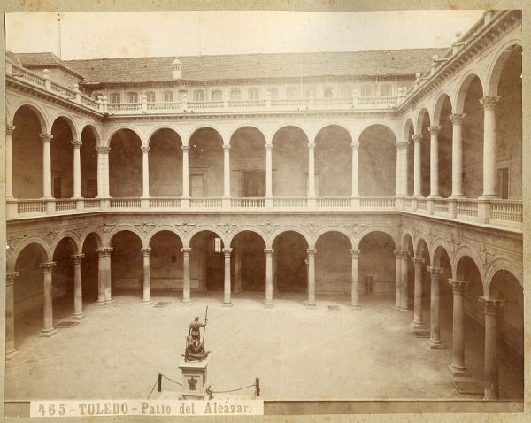 00465 - Patio del Alcázar