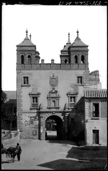 00571 - Puerta de Cambrón