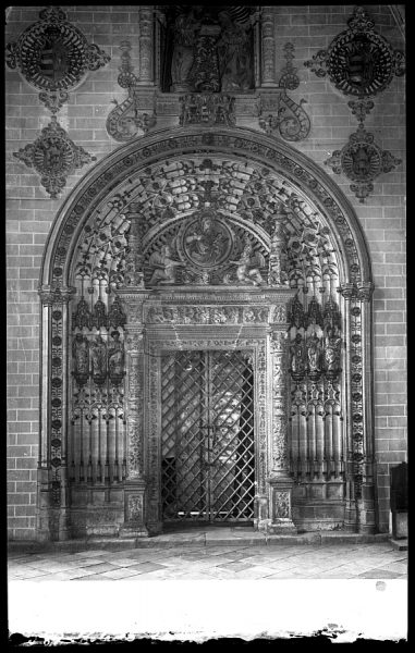 00589 - Catedral. Puerta de la Capilla Muzárabe [Puerta de la Capilla del Tesoro]