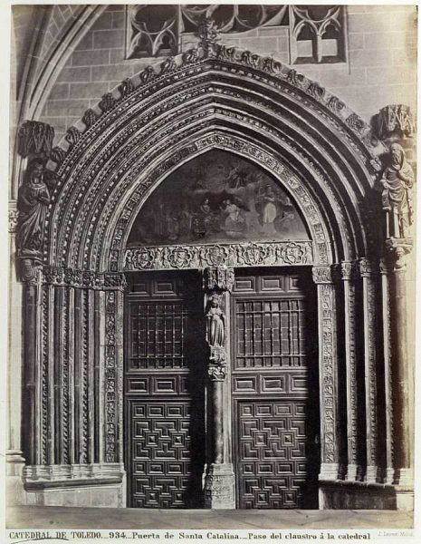 0934 - Catedral de Toledo - Puerta de Santa Catalina_Paso del claustro_2