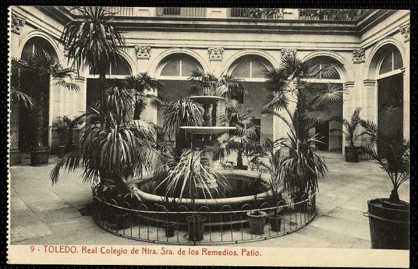 09690 - Real Colegio de Nuestra Señora de los Remedios. Patio