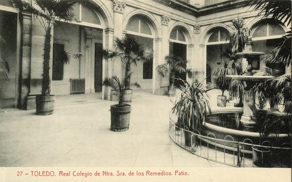 09708 - Real Colegio de Nuestra Señora de los Remedios. Patio