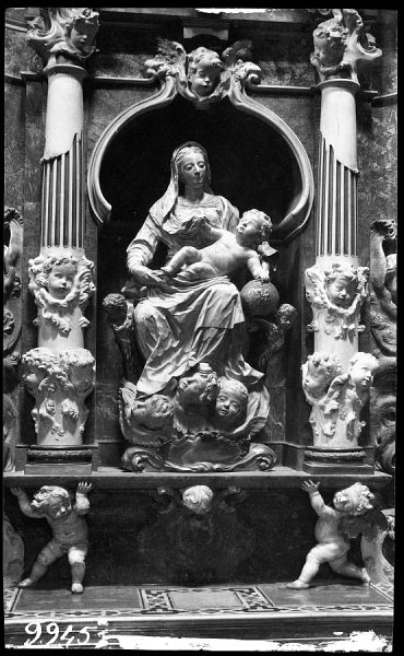 09945 - Catedral. Altar del transparente. Virgen de la Buena Leche