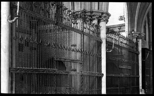 09959 - Catedral. Rejas de las capillas de San Eugenio y de San Martín