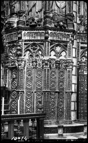 10014 - Catedral. Pilar del alfaquí en la Capilla Mayor