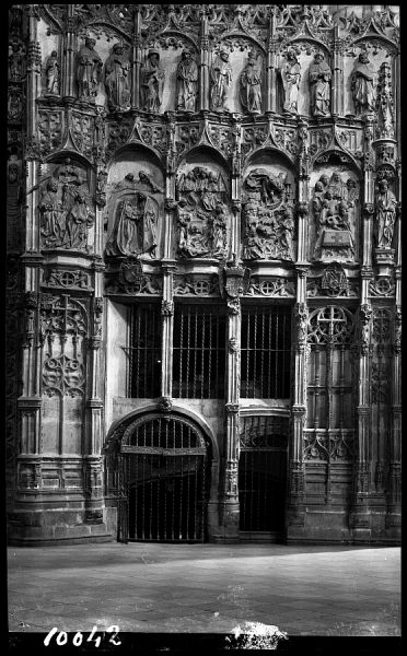 10042 - Catedral. Entrada a la capilla del Santo Sepulcro