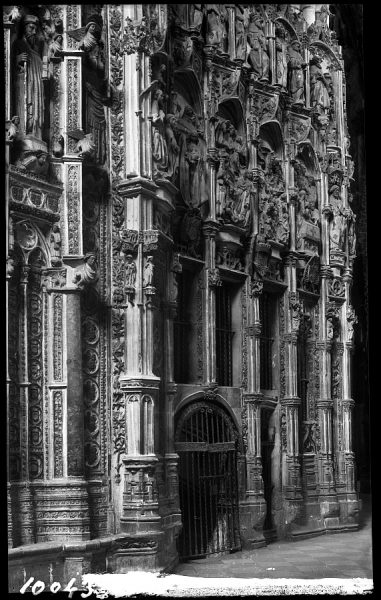 10043 - Catedral. Entrada a la capilla del Santo Sepulcro