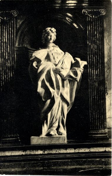 10488 - Catedral. Coro Mayor. Exterior. Salvatierra. Santa Isabel de Hungría. Estatua en mármol. Siglo XVIII