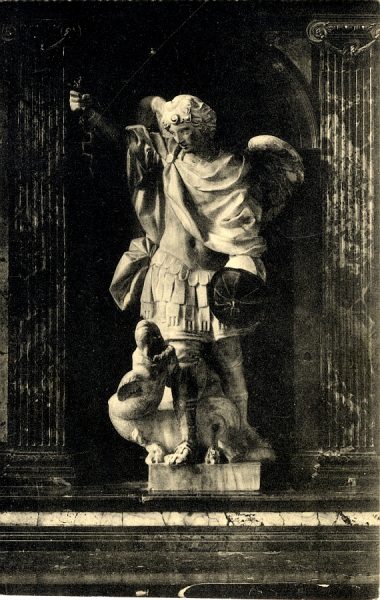 10489 - Catedral. Coro Mayor. Exterior. Salvatierra. San Miguel. Estatuta en mármol. Siglo XVIII