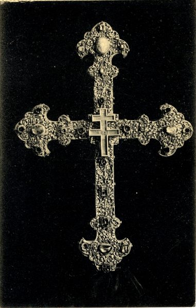 10535 - Catedral. Tesoro Mayor. Cruz gótica de filigrana con camafeos. Siglo XV