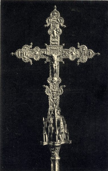 10560 - Catedral. Tesoro Mayor. Cruz procesional de Alfonso V de Portugal. Siglo XV