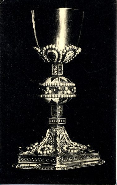 10564 - Catedral. Tesoro Mayor. Cáliz de oro, esmaltes y perlas del Cardenal Fonseca. Siglo XVI