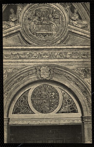 10769 - Catedral. Claustro. Medallón y arco de la Portada de la Presentación. Siglo XVI