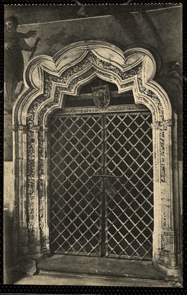 10775 - Catedral. Claustro. Portada de la escalera llamada de Tenorio. Siglo XVI