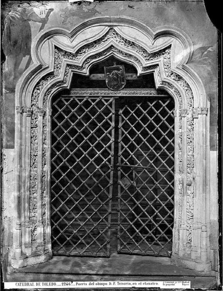 2246 - Catedral de Toledo_Puerta del obispo Don Pedro Tenorio, en el claustro_1