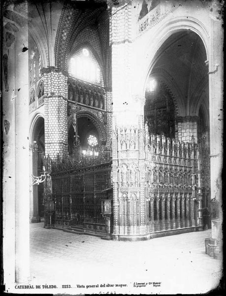 2253 - Catedral de Toledo_Vista general del altar mayor