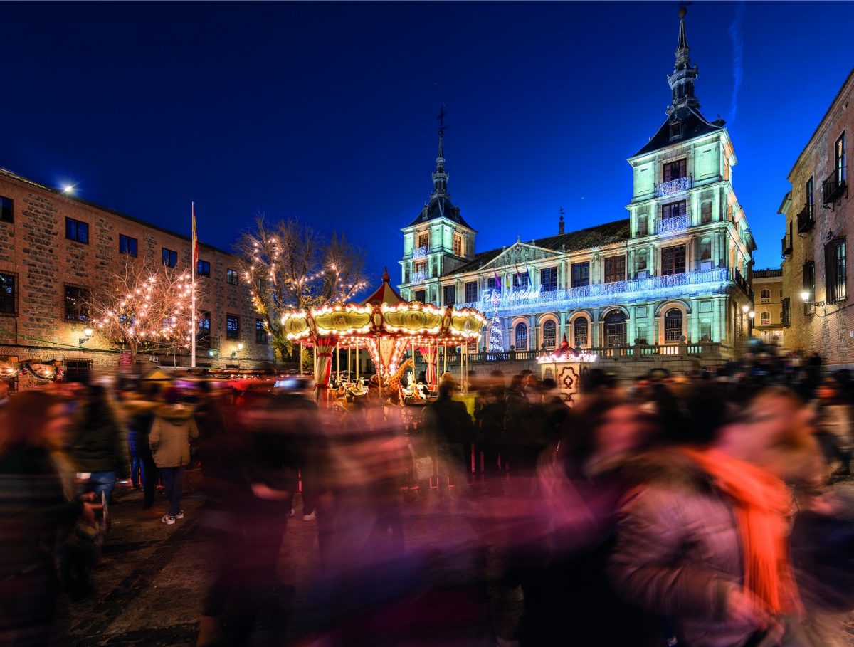 https://www.toledo.es/wp-content/uploads/2017/10/david-blazquez-navidad-plaza-ayto-1200x909.jpg. Ruta «Navidad Toledana y Belenes»
