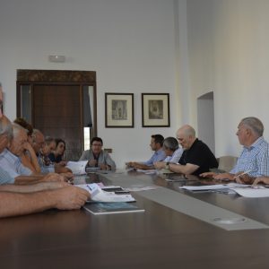l equipo de Gobierno comparte con el movimiento vecinal los avances y políticas para el desarrollo económico de la ciudad