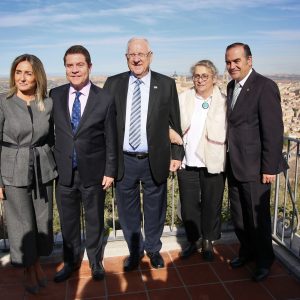 a alcaldesa de Toledo acompaña al presidente de Israel en una “emotiva visita” de Reuven Rivlin a la ciudad