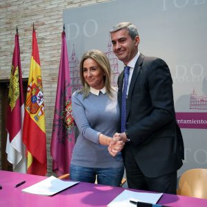 a alcaldesa firma con el presidente de la Diputación la renovación del convenio para mantener y ampliar la oferta cultural de Toledo