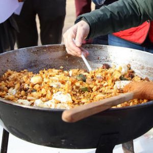 l Ayuntamiento publica las convocatorias para participar en las Migas de Navidad y formar parte de la Cabalgata de Reyes