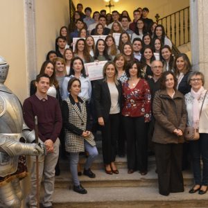 a alcaldesa felicita a los más de 50 alumnos que han finalizado los estudios de inglés y francés en la Escuela Municipal de Idiomas