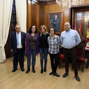 ilagros Tolón recibe a la nueva presidenta de ‘El Ciudadano’, Eva Perea, con el objetivo común de la mejora de la ciudad de Toledo